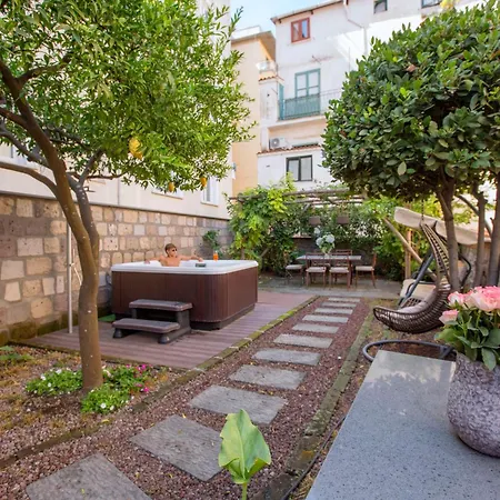 - Terrazza Tasso شقة