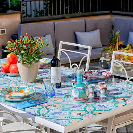 - Terrazza Tasso 公寓